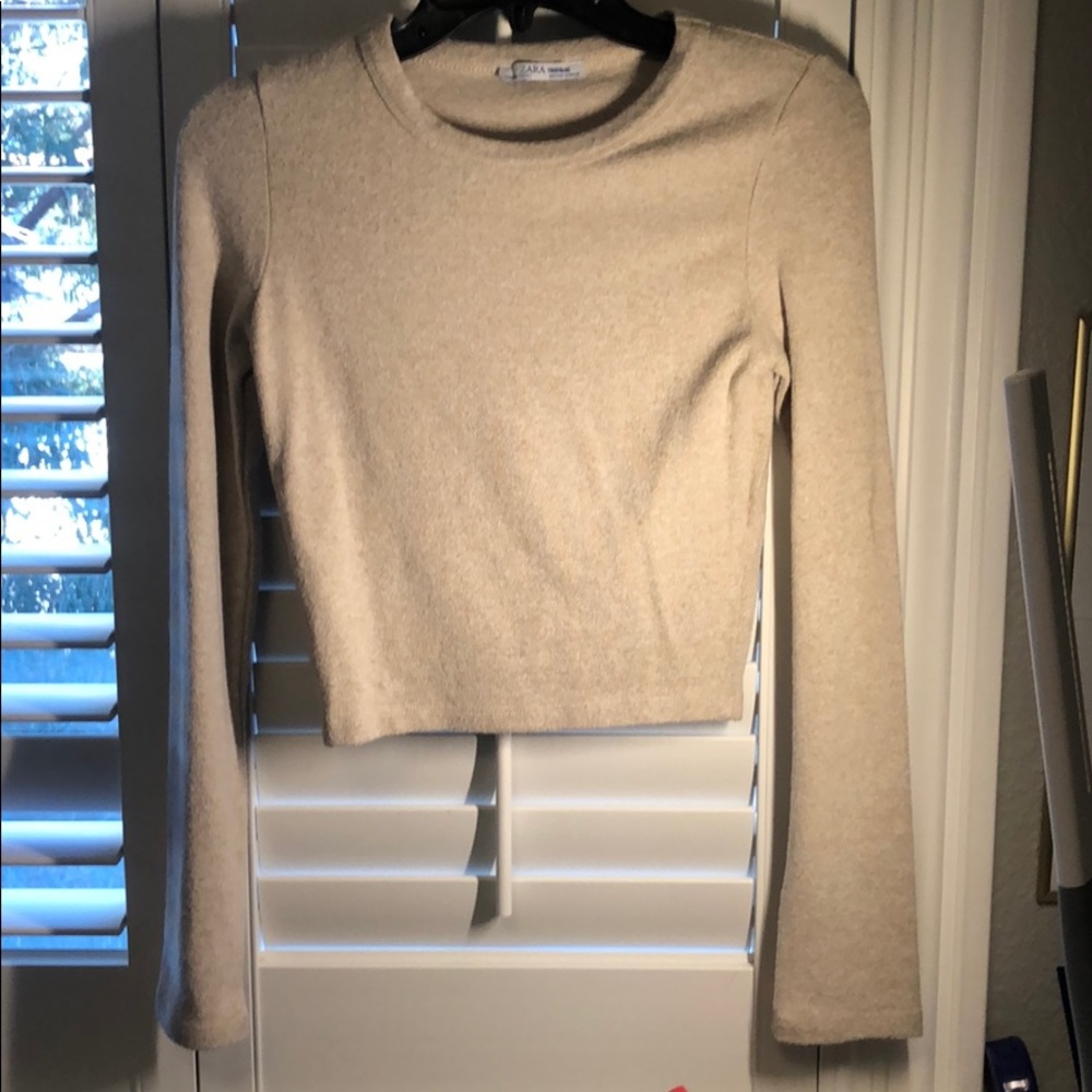 Cream women Zara sweater/soft longsleeve